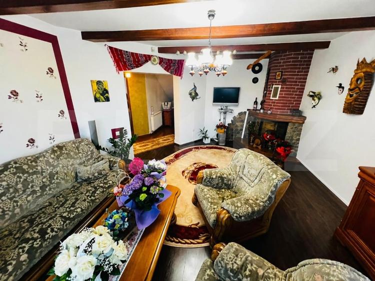 Casă individuală cu 5 camere cu Canalizare în Sântana de Mureș