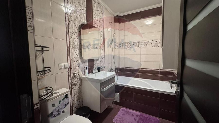 Apartament cu 3 camere semidecomandat, mobilat în Mărăști