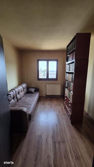 Apartament cu 3 camere, 62 mp., zona Micro 3 - 4
