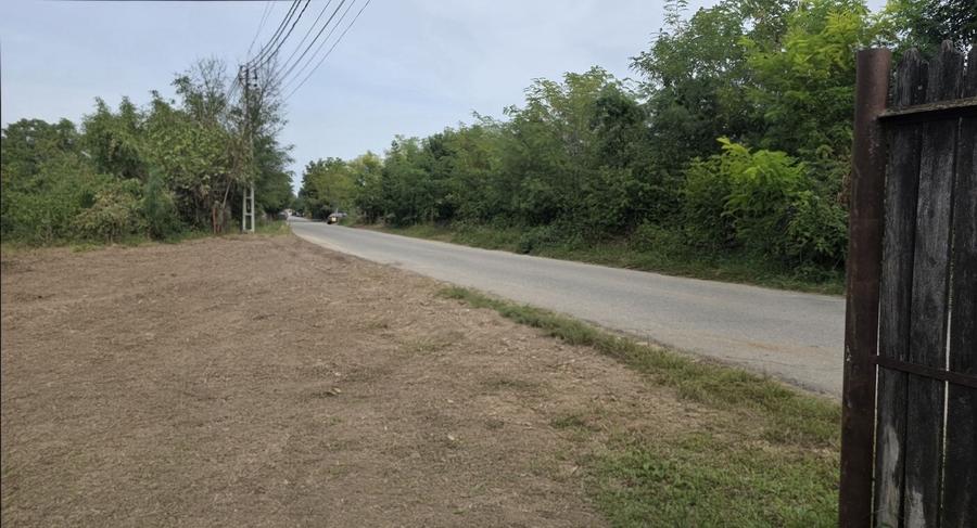 Teren de 2551 mp, în Măgureni