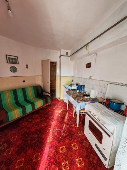 Garsonieră decomandată în Central