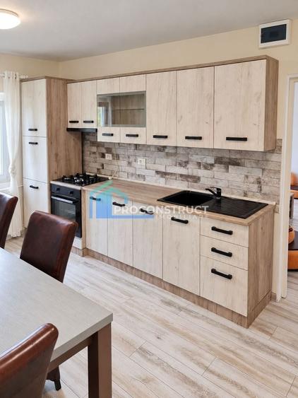 Apartament cu 2 camere semidecomandat, mobilat în Soarelui