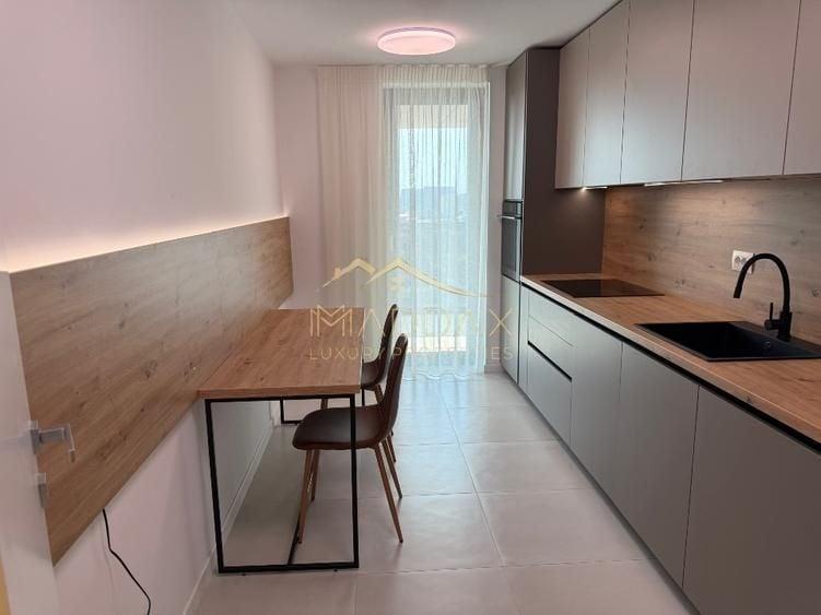 Apartament cu 2 camere semidecomandat, mobilat în Aviației