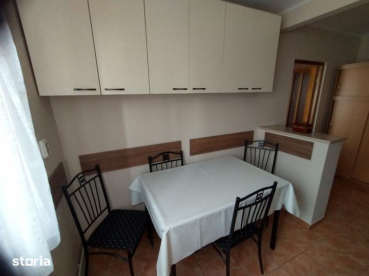 Apartament cu 2 camere în Micro 17