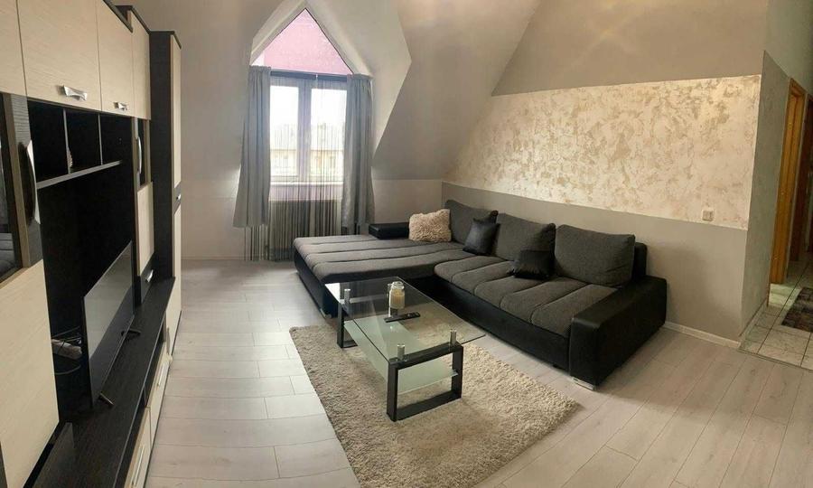 Garsonieră decomandată în Rogerius