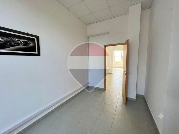 Spațiu comercial, de 38 mp, în Gușterița