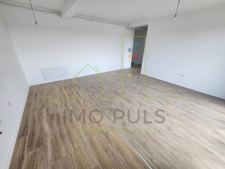 Apartament cu 3 camere decomandat în Torontalului