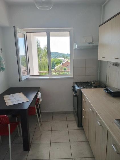 Garsonieră decomandată în Central