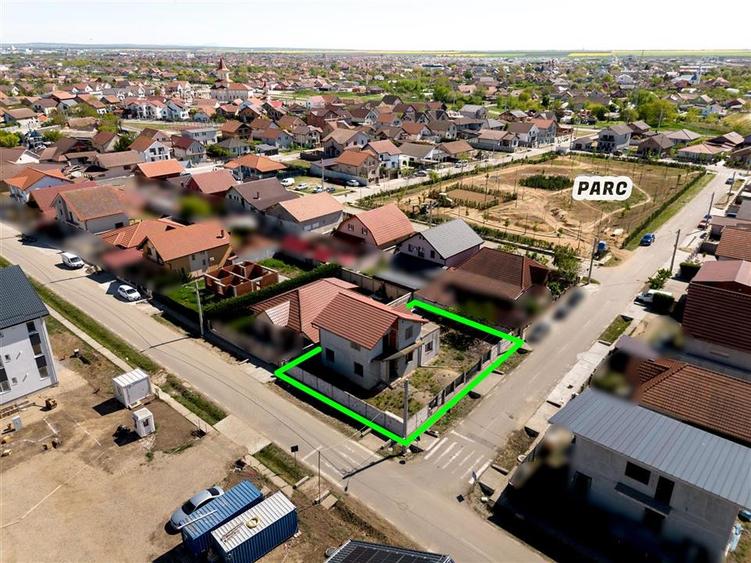 Casă cu 4 camere cu Teren 431 Mp în Sântandrei