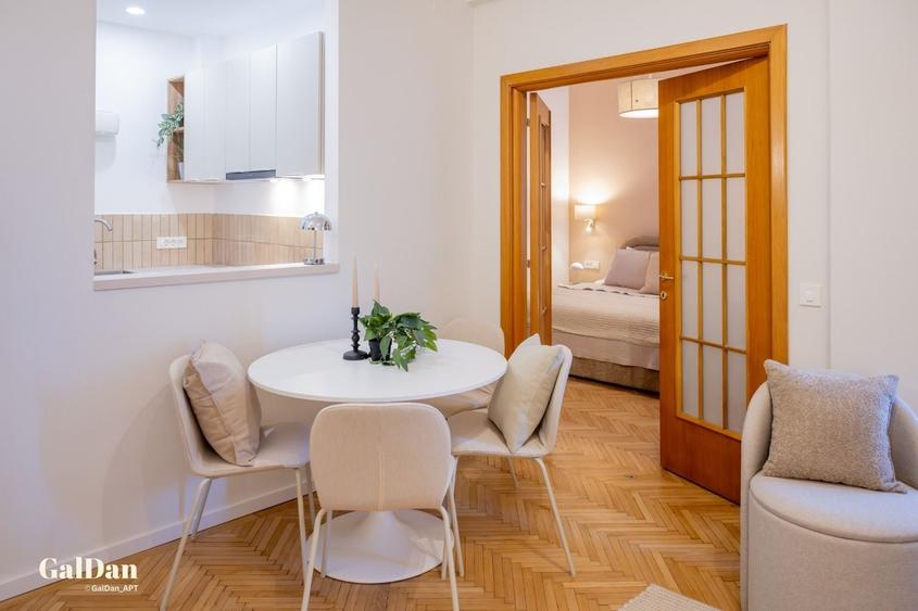 Apartament cu 2 camere, mobilat în Universitate