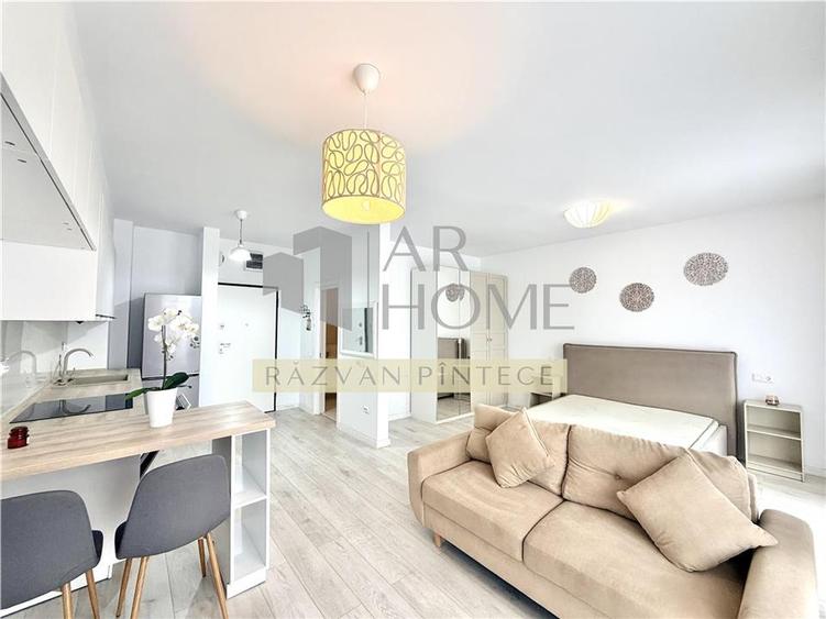 Garsoniera spatioasa, de lux, parcare, zona Vest Ploiesti - 1