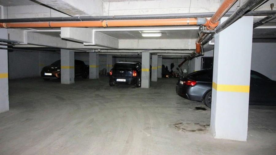 Apartament cu 4 camere semidecomandat, mobilat în Pipera