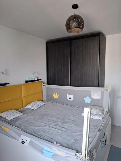 Apartament cu 3 camere decomandat în Exterior Vest