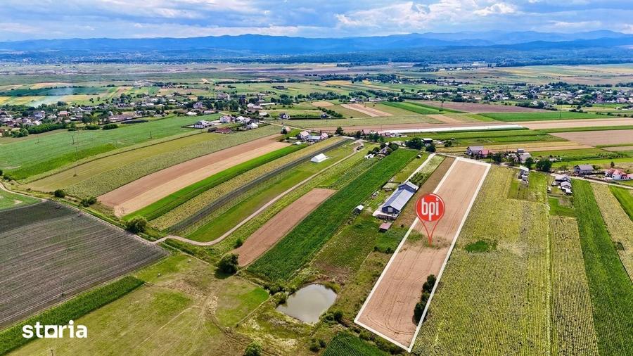Teren de 9200 mp, în Fântâna Mare