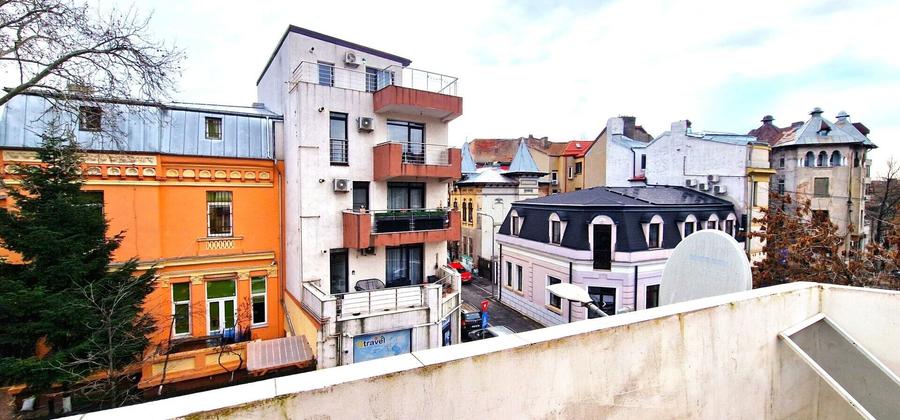 Apartament cu 3 camere semidecomandat, mobilat în Cișmigiu