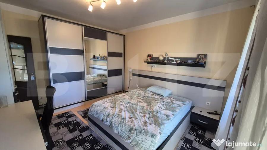 Apartament cu 3 camere decomandat, mobilat în Central