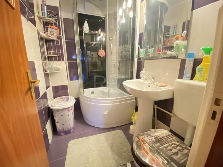 Apartament cu 4 camere decomandat, mobilat în Sebastian