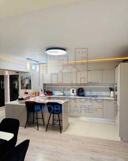 Apartament cu 4 camere decomandat în Filiași