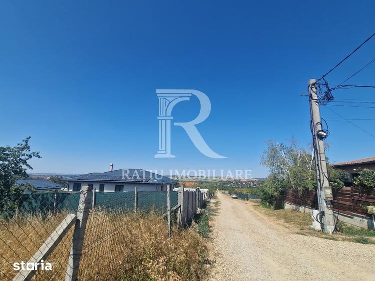 Teren de 1000 mp, în Paleu