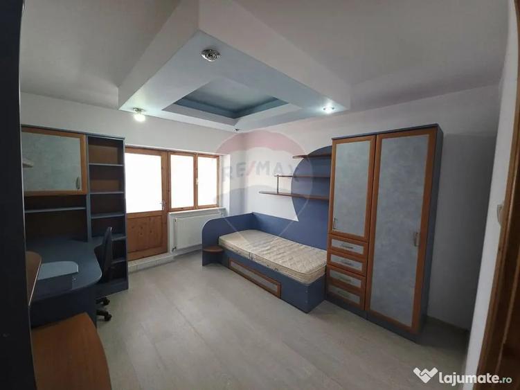 Apartament cu 2 camere decomandat în 1 Mai