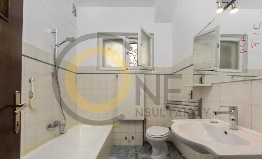Apartament cu 5 camere decomandat, mobilat în Aviatorilor