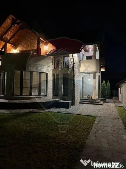 Casă cu 5 camere cu Teren 700 Mp în Tăuții de Sus