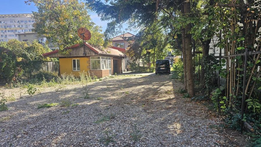 Casă cu 4 camere cu Canalizare în Moșilor