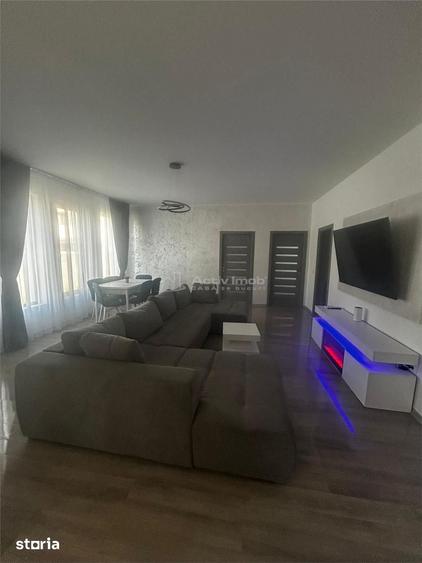 Casă cu 4 camere cu Canalizare în Central