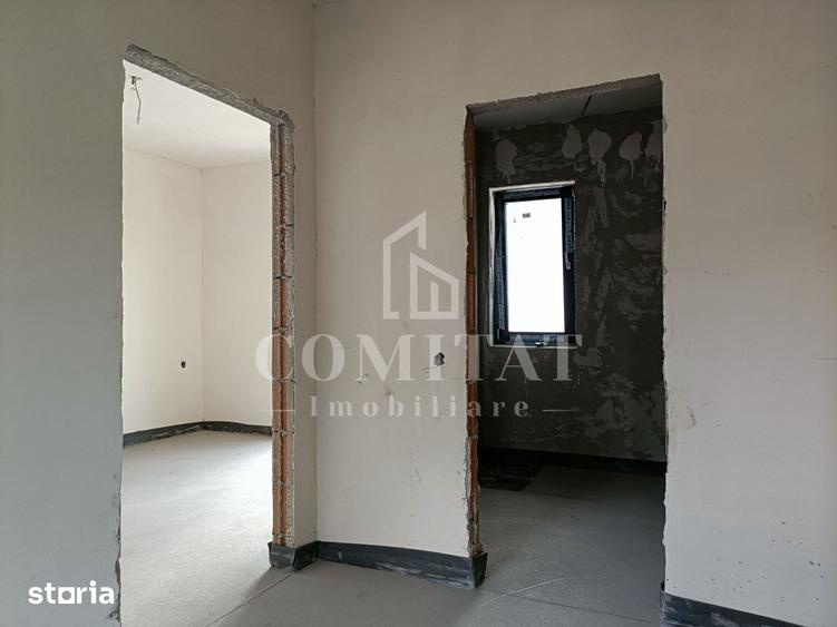 Casă cu 4 camere cu Teren 300 Mp în Luna