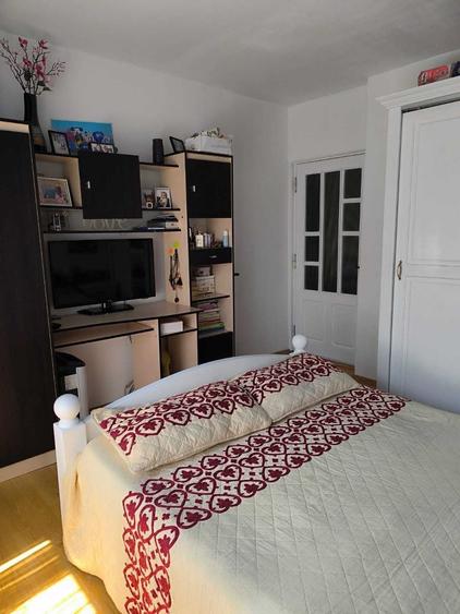 Apartament cu 3 camere decomandat în Obcini