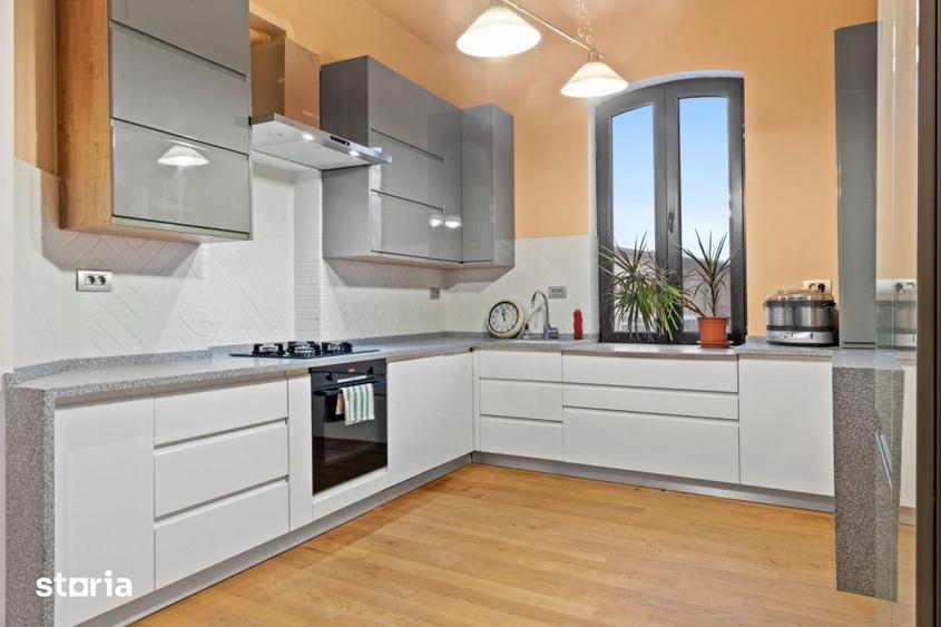 Apartament cu 4 camere, mobilat în Unirii