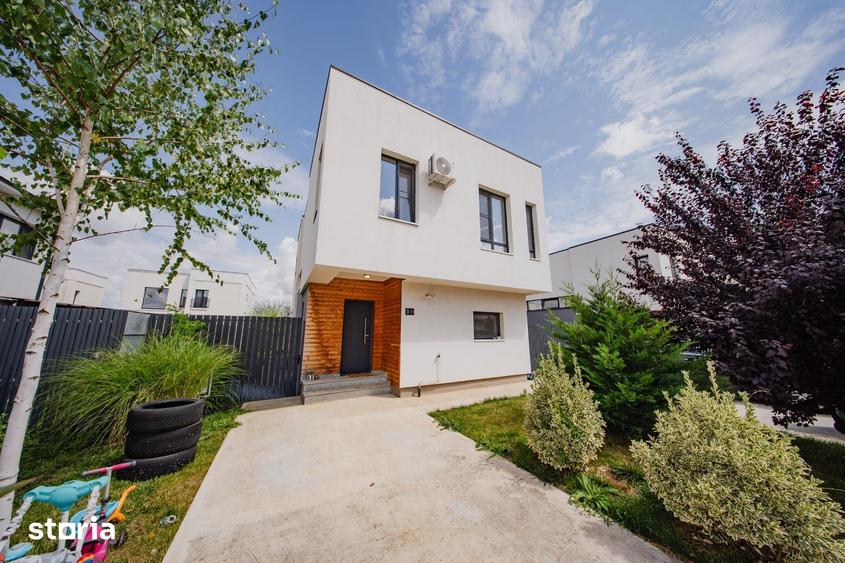 Casă cu 4 camere cu Teren 300 Mp în Tunari