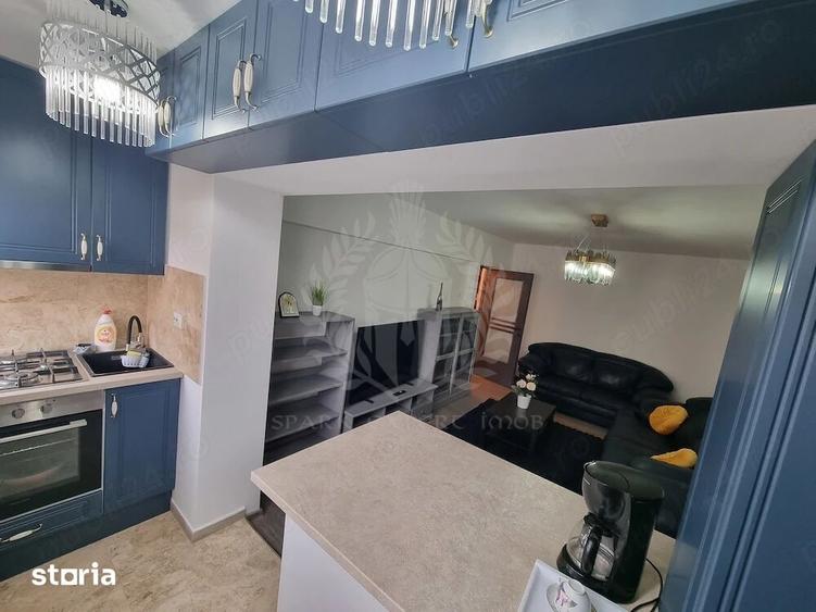 Apartament cu 3 camere decomandat, mobilat în Republicii