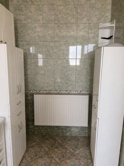 Casă individuală cu 6 camere cu Canalizare în Giulești