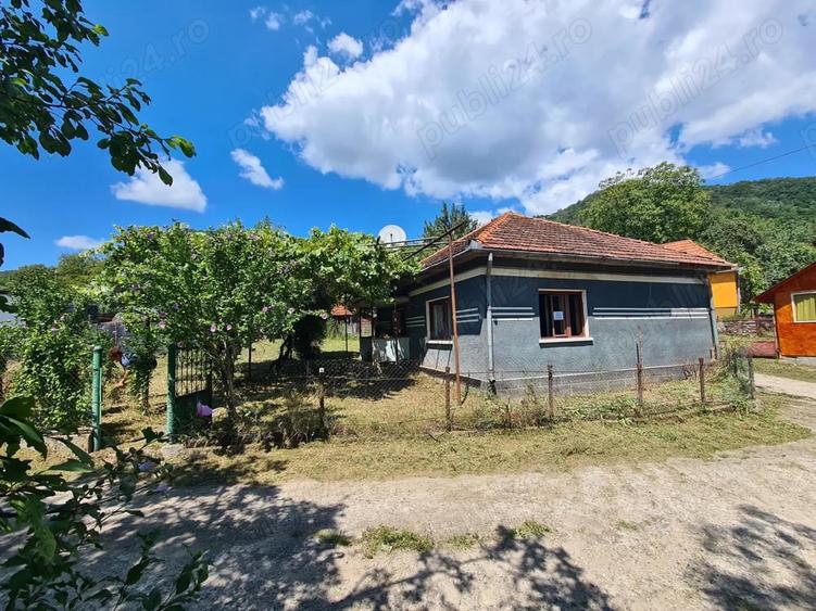 Casă cu 2 camere cu Teren 540 Mp în Hondol