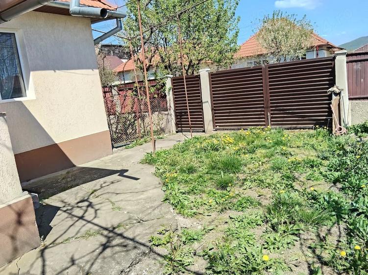 Casă cu 3 camere cu Teren 678 Mp în Central