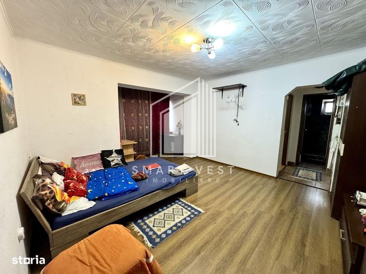 Apartament cu 2 camere semidecomandat în Botizului