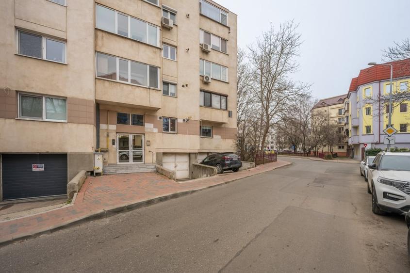 Apartament cu 2 camere semidecomandat, mobilat în Calea Călărașilor