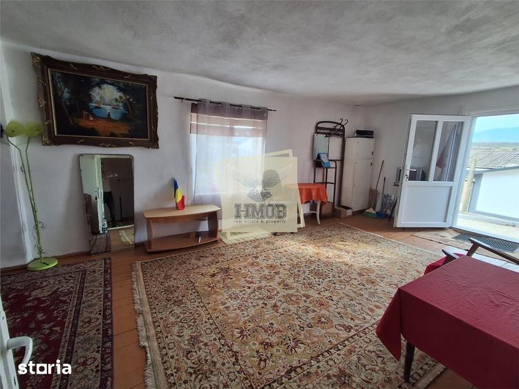 Casă cu 3 camere cu Teren 1850 Mp în Șelimbăr