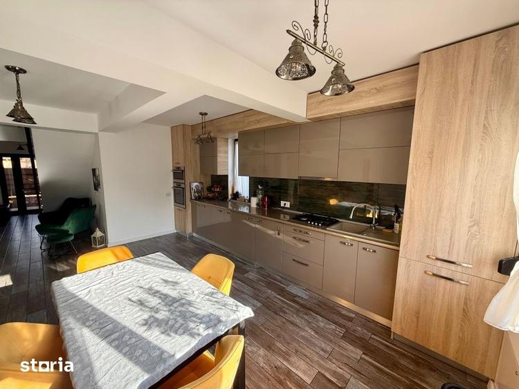 Casa moderna cu 4 camere, garaj 3 masini, curte amenajata Valu lui - 12