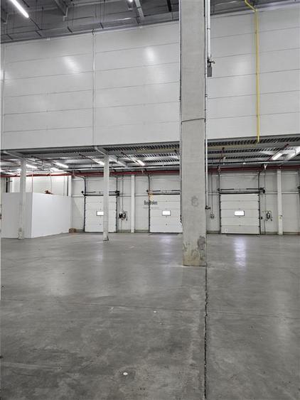 Spațiu industrial, de 3,200 mp, în Est