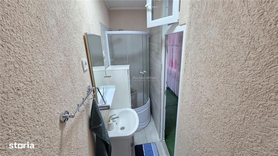 Apartament cu 4 camere semidecomandat în Agadici