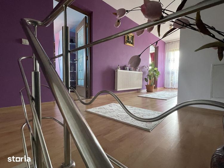 Casă cu 5 camere cu Teren 576 Mp în Central