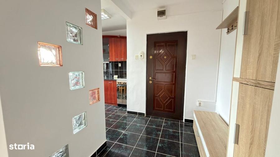 Apartament cu 2 camere semidecomandat în Central