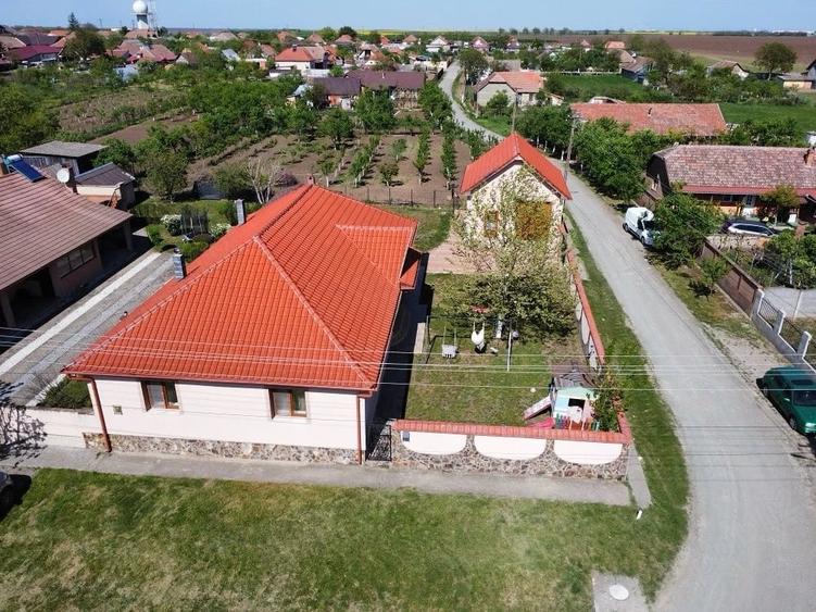 Casă cu Teren 1440 Mp în Central