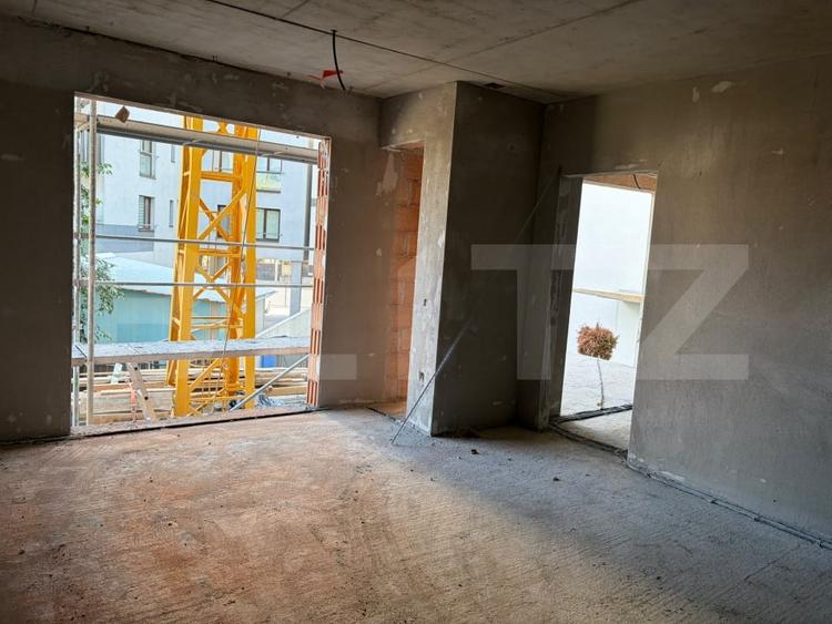 Apartament cu 2 camere semidecomandat în Mărăști