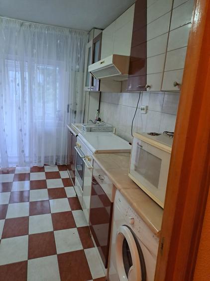 Apartament cu 2 camere decomandat în Albina