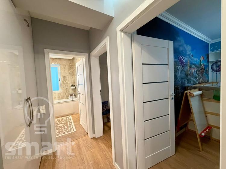 Apartament cu 3 camere semidecomandat, mobilat în Borhanci