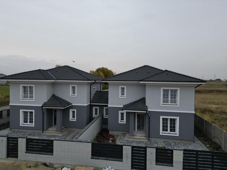 Duplex cu 4 camere cu Canalizare în Moșnița Nouă