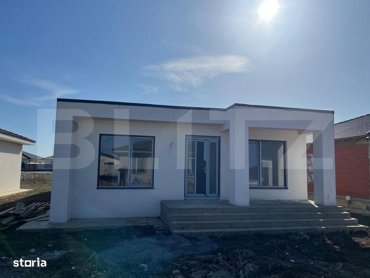 Casă cu 4 camere în Sântandrei